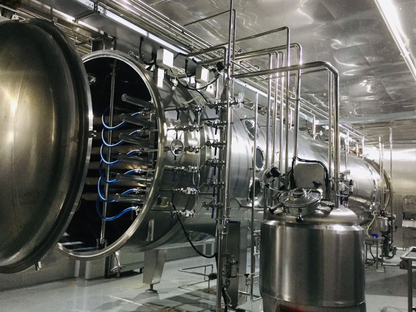 Industrial stainless-steel extraction equipment and process piping